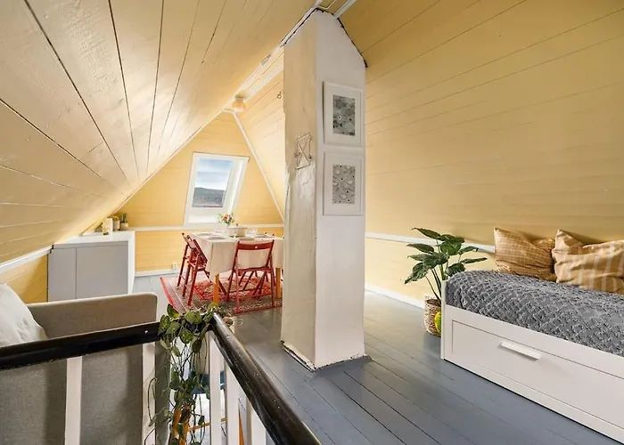 Det Lille Rode Huset Ved Floibanen Villa