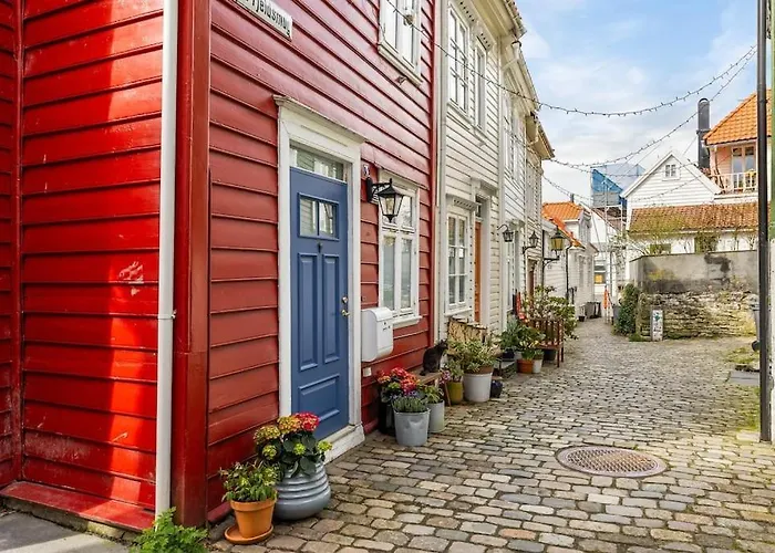 Det Lille Rode Huset Ved Floibanen וילה