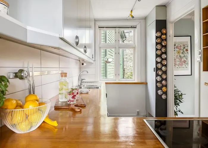 Det Lille Rode Huset Ved Floibanen * ベルゲン